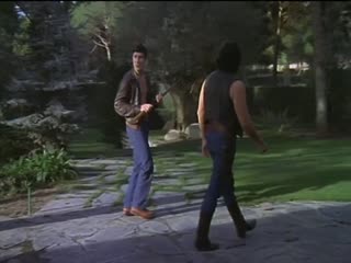 扒开热裤直接插入！湿透小穴高潮喷水实录